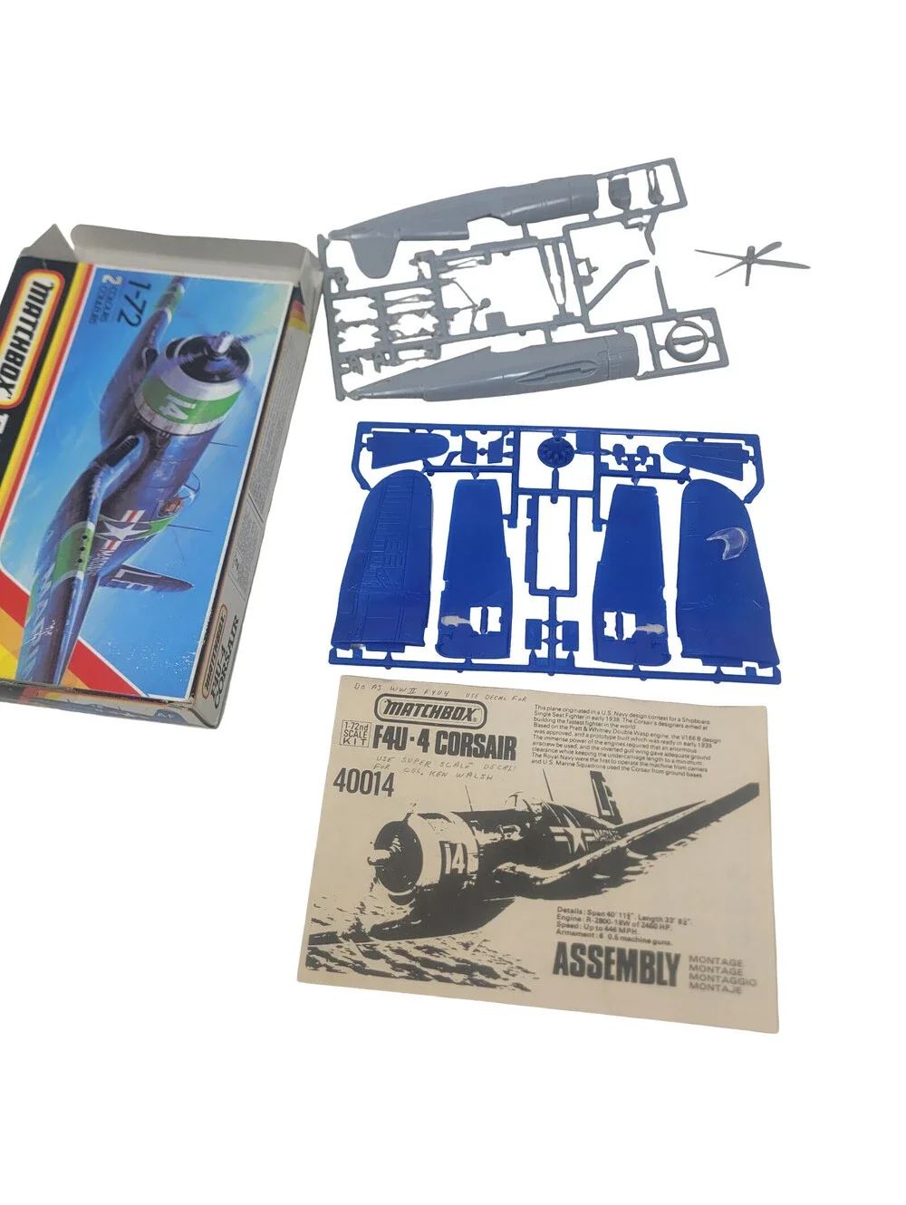 Vintage Matchbox 40014 F4U 4 Corsair WW2 USMC 1:72 model kit aircraft 1989 open